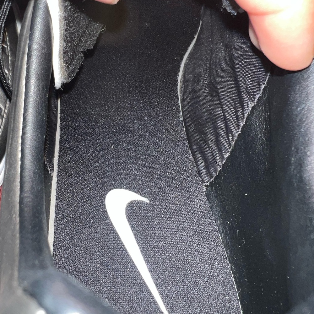 Nike Gray and Black Athletic Shoes with Textured Design - Picture 7 of 8